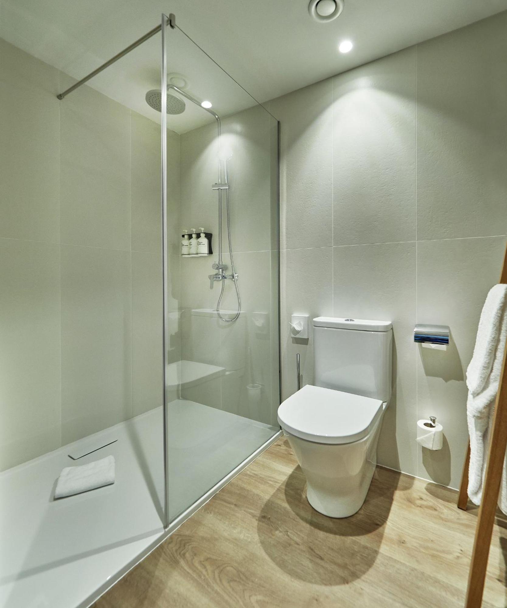 Hotel Sb Win 4 Sup Sant Feliu de Llobregat Dış mekan fotoğraf