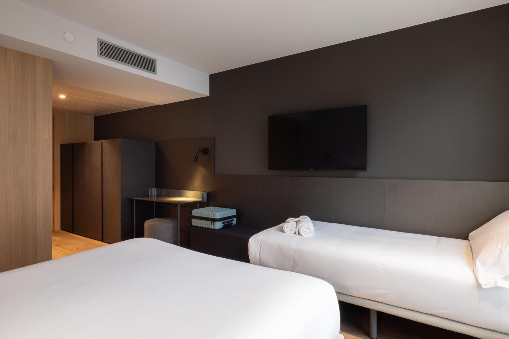Hotel Sb Win 4 Sup Sant Feliu de Llobregat Dış mekan fotoğraf