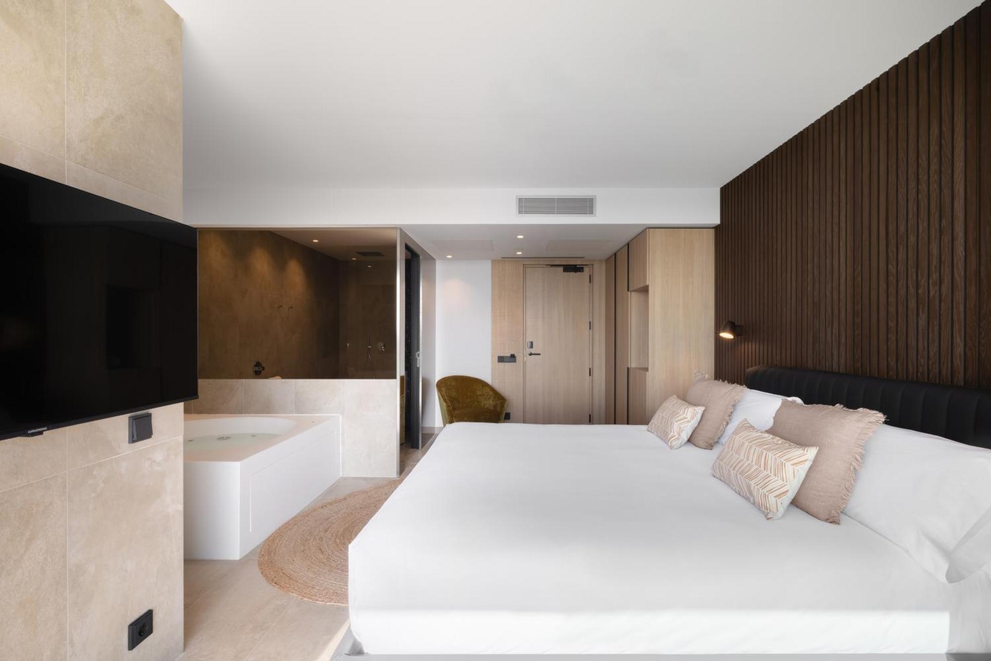 Hotel Sb Win 4 Sup Sant Feliu de Llobregat Dış mekan fotoğraf