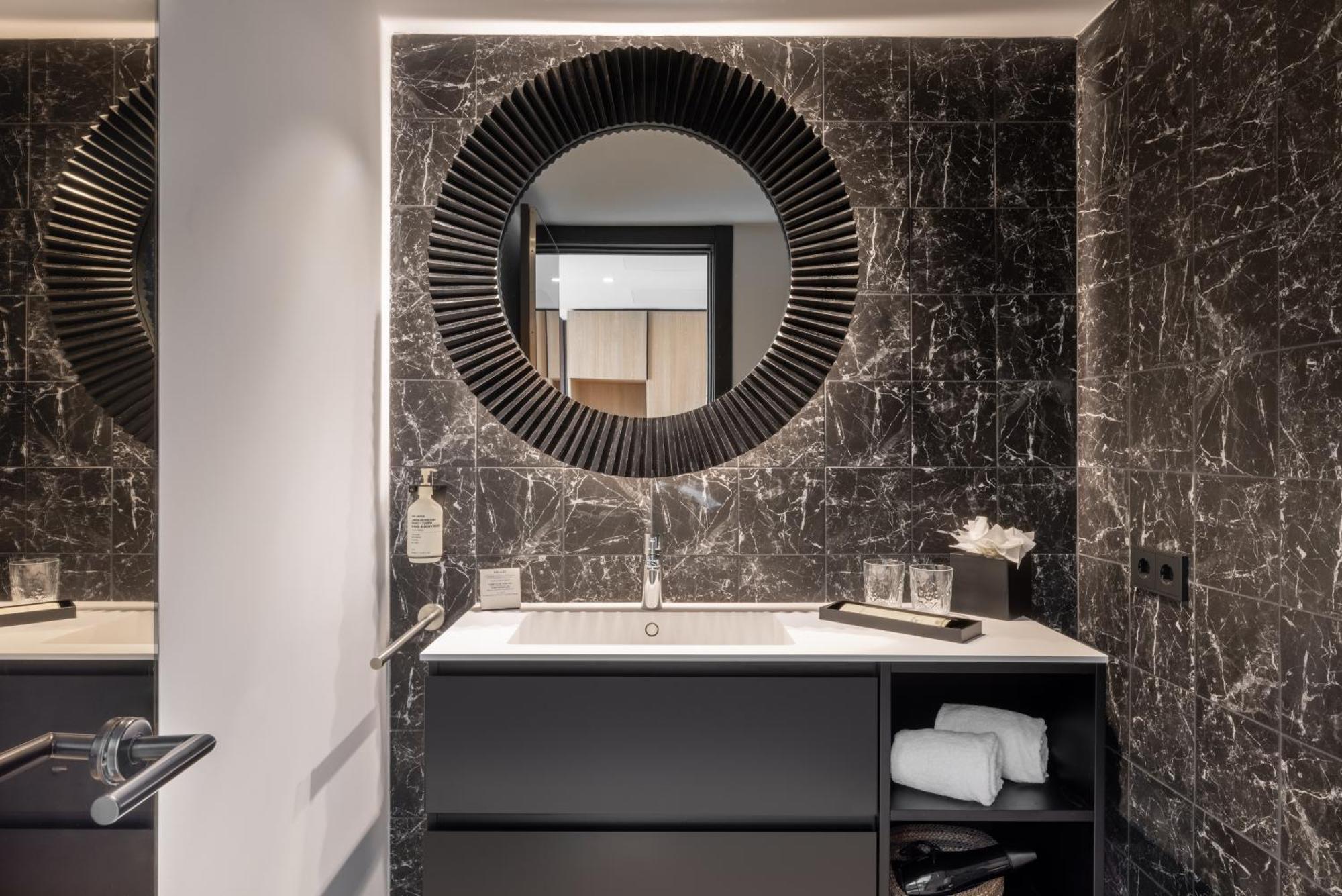 Hotel Sb Win 4 Sup Sant Feliu de Llobregat Dış mekan fotoğraf